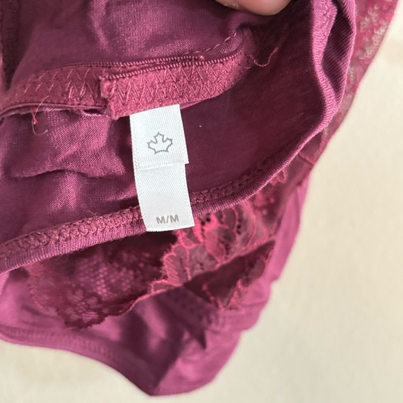 4/$10🎄Deep Red Lace Bralette with Plunging Neckline & Racer Back - Picture 12 of 12